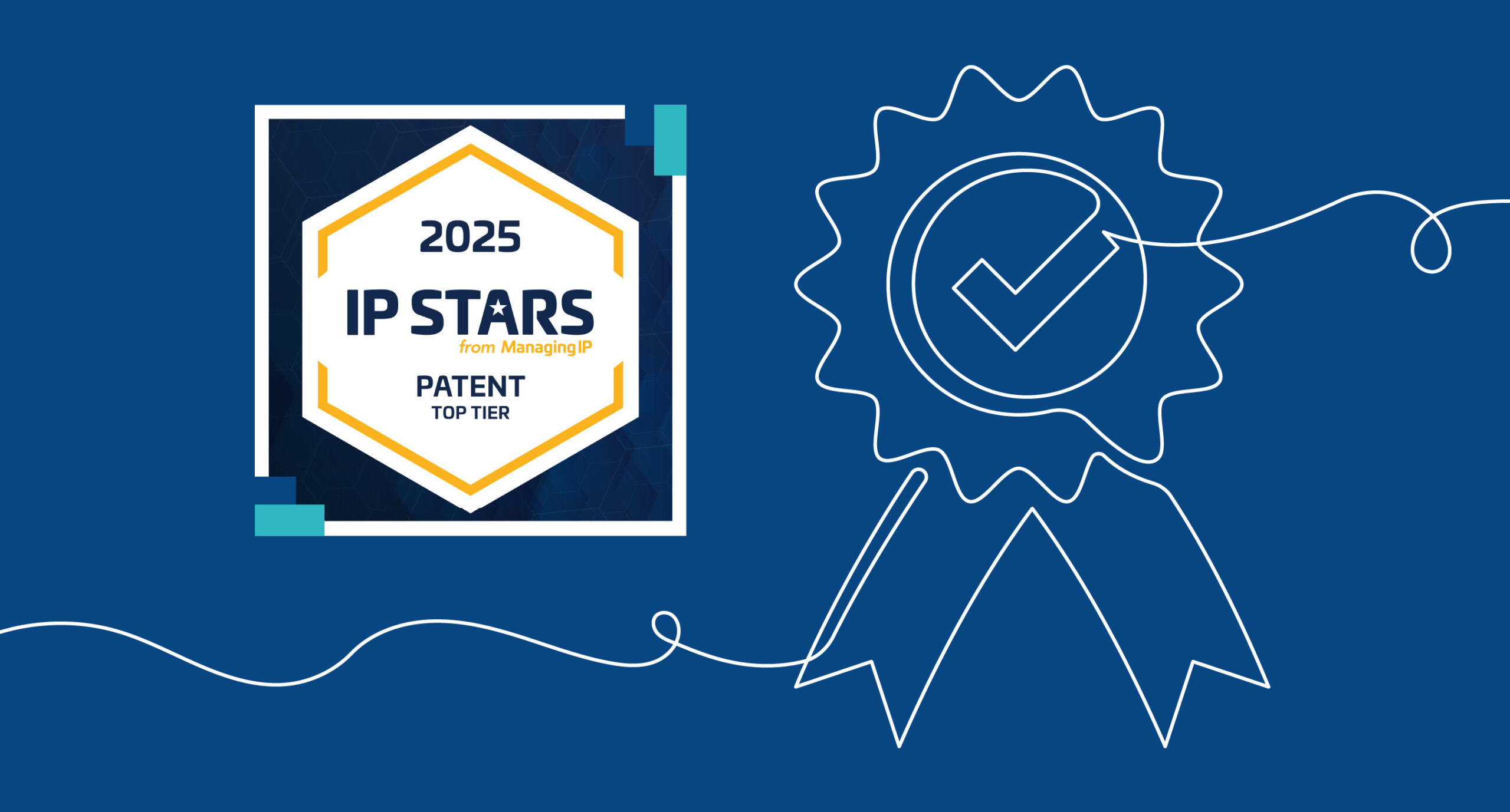 Logo_IP Stars Ranking: Epping Hermann Fischer Patentanwaltsgesellschaft mbH als Patent Top Tier 2025, auf blauem Hintergrund mit einer weißen Liniengrafik, die ein Abzeichen für eine Auszeichnung darstellt